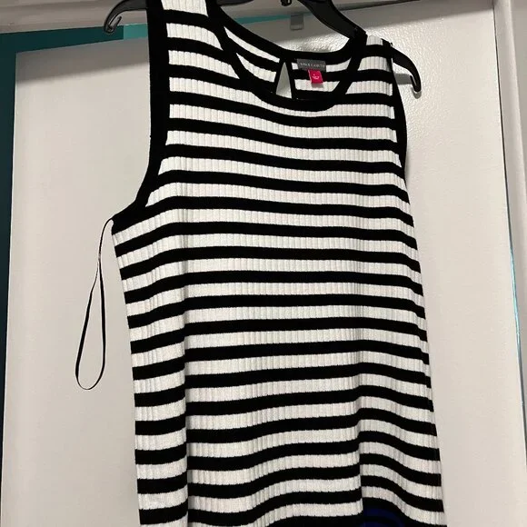 Vince Camuto Striped Top NWT - Picture 1 of 3